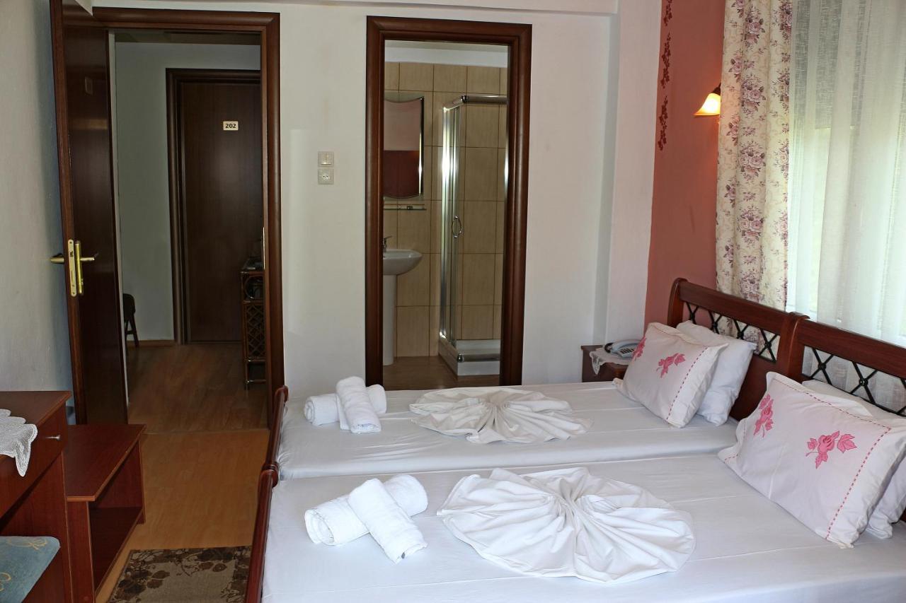 Kristal Hotel Prínos Esterno foto