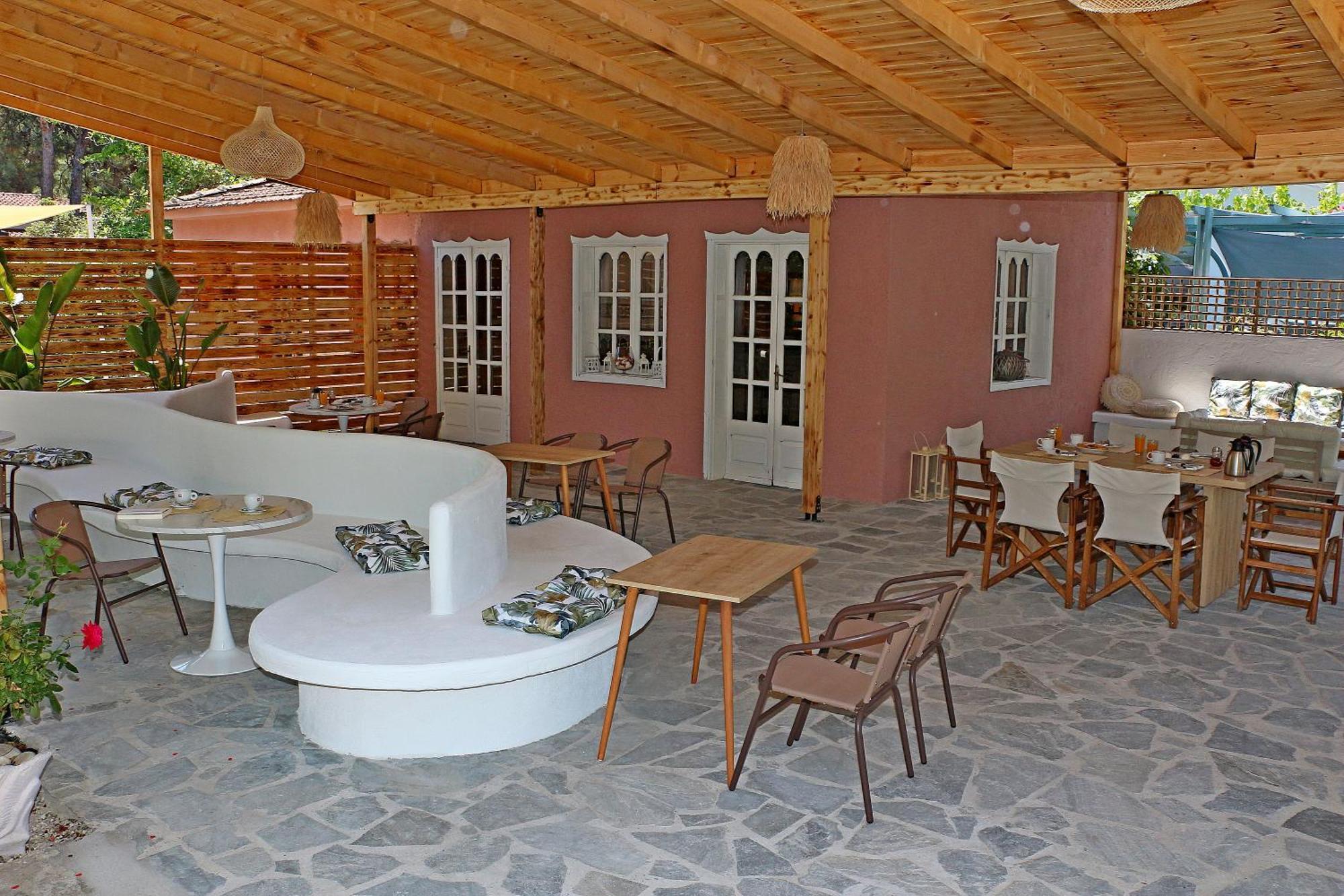 Kristal Hotel Prínos Esterno foto