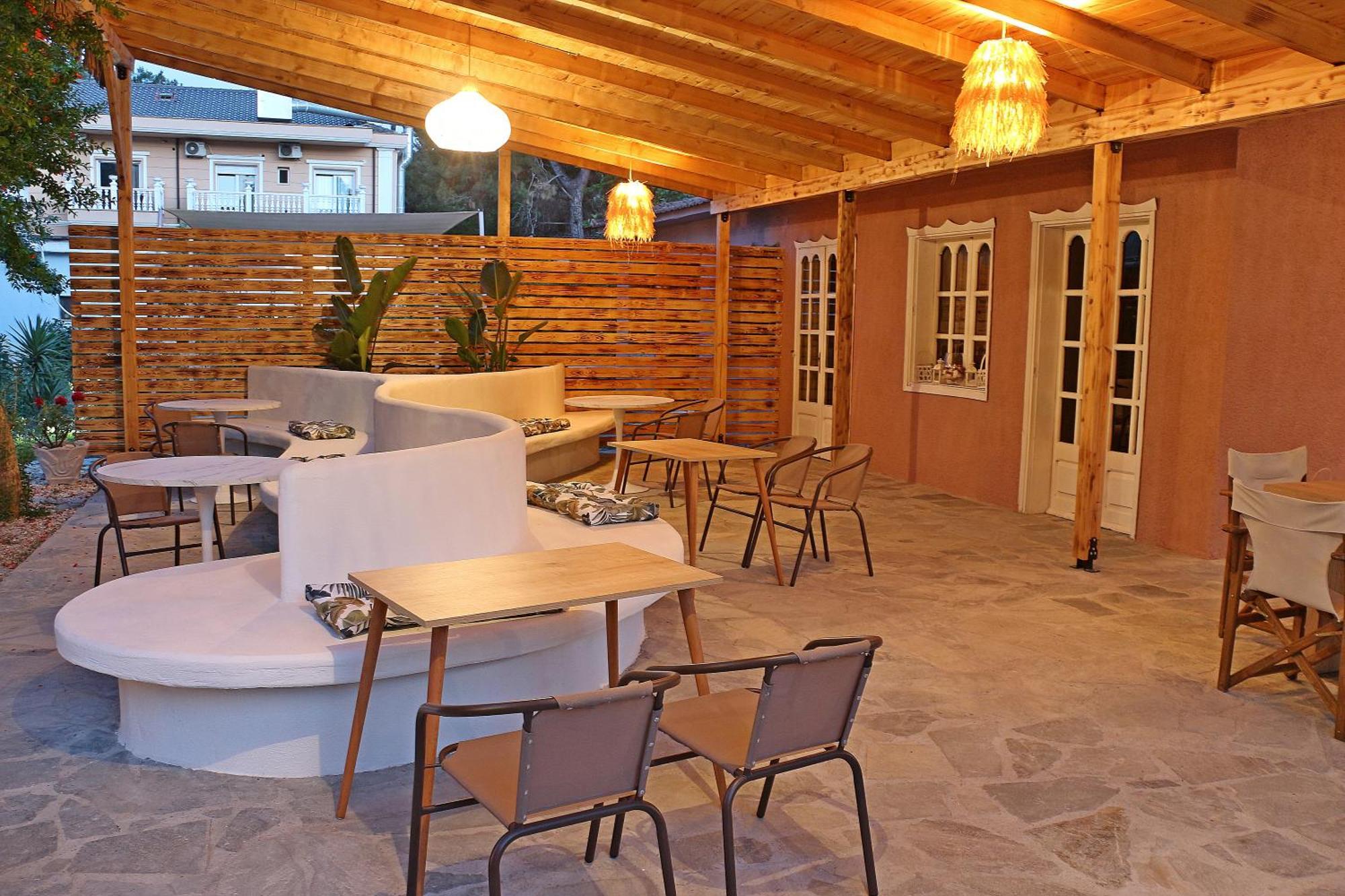 Kristal Hotel Prínos Esterno foto